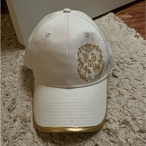 LIMITED EDITION FROM UNIVERSAL- adult white with gold accent harry potter hat